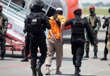 Jelang Nataru Densus 88 Tangkap 10 Terduga Teroris di Sumatera 