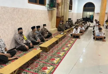 Sat Binmas Polresta Banyuwangi Ajak Santri Tangkal Paham Radikalisme dan Terorisme