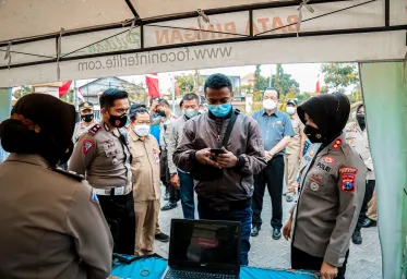 Program SIM Cak Bhabin Polrestabes Surabaya Permudah Para Disabilitas dan Masyarakat