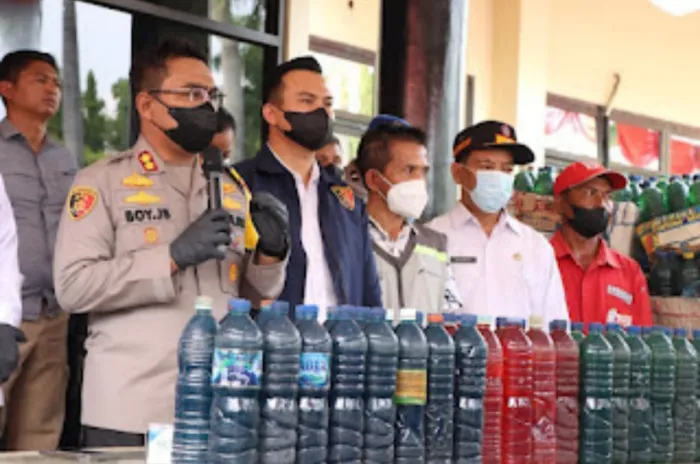 Tersangka Penimbun BBM Pertalite  Berhasil Diamankan  Polres Nganjuk 