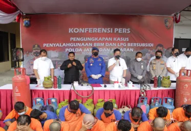 Polda Jatim Tangkap Puluhan Orang Penyalahgunaan LPG dan BBM Bersubsidi 