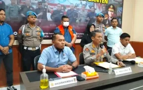  Dua Tersangka Korupsi Pembangunan Jalan Pelabuhan Warnasari Ditangkap 