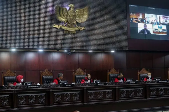 9 Hakim Konstitusi Dilaporkan ke Polisi Dengan Tuduhan Pemalsuan Surat