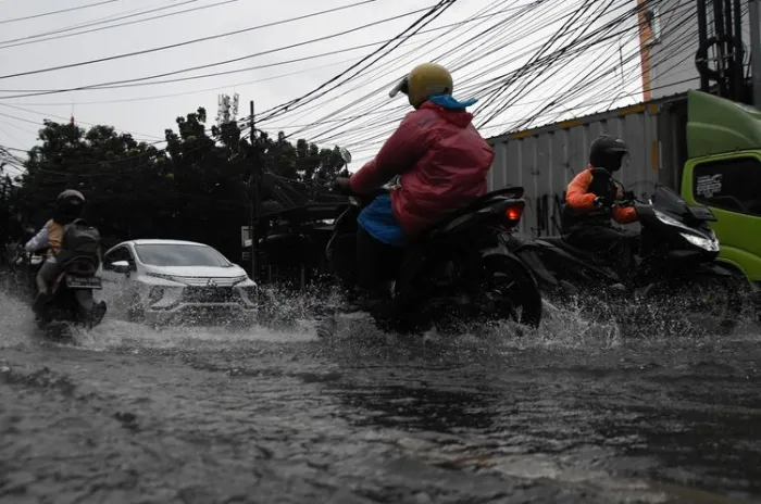 21 RT dan 11 Ruas Jalan  di Jakarta Terendam Akibat Hujan Deras