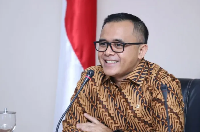 Pemerintah Batalkan Rencana Pemberhentian Massal Tenaga Honorer 2023  