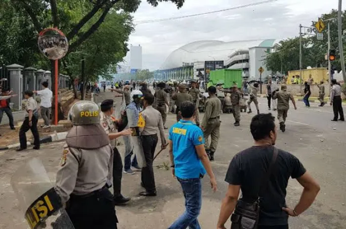 Bentrokan Antar Ormas Terjadi di Sejumlah Lokasi di Bekasi