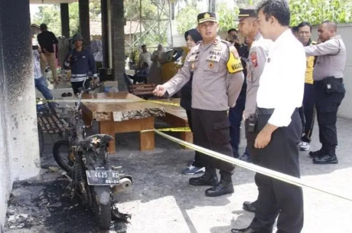 Orang Tak Dikenal Rusak Rumah Relawan Prabowo-Gibran di Sumenep 