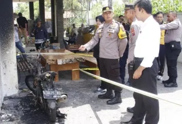 Orang Tak Dikenal Rusak Rumah Relawan PrabowoGibran di Sumenep 