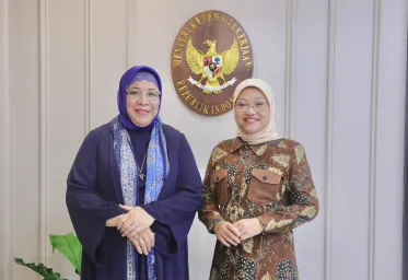 Menaker dan Dubes Indonesia untuk Kuwait Bahas Perkembangan Kerja Sama Penempatan Tenaga Kesehatan