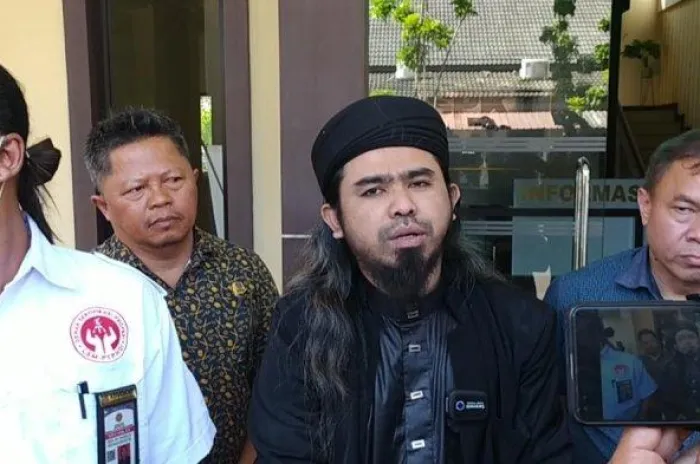  Polisi Jemput Paksa Gus Samsudin Terkait Ajaran Tukar Pasangan 