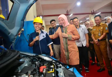 Menaker Kukuhkan 70 Pengurus Lembaga Pelatihan Industri Daerah Periode 20242027