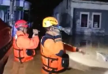 Ratusan Rumah dan Sawah 50 Hektare Terendam Saat Banjir Landa Kuningan  