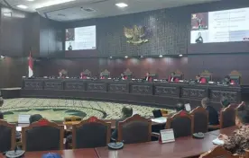 Nasional Gugatan Pilpres  Tim AMIN Ditolak 5 Hakim, 3 Hakim Dissenting Opinion 