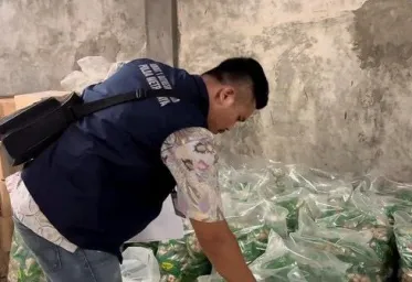 Polisi Gerebek Pabrik Bakso Jeroan Sapi di Bekasi Beromzet Rp15 Juta 