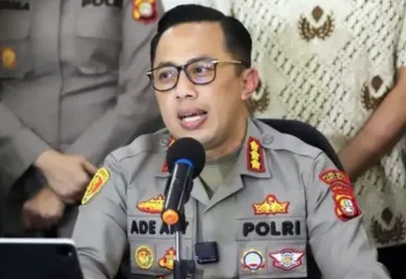Perampok Bersenpi Satroni Toko Kosmetik Siksa Pegawai