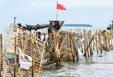 Pagar Laut di Tangerang Kembali Dibongkar 