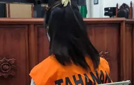 Pidum Hakim Vonis Wanita Penyedia Anak Untuk Mantan  Kapolres Ngada 11 Tahun Penjara