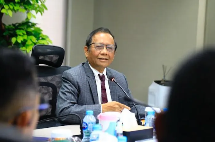 Terkait Dugaan Mark Up Proyek Whoosh, Mahfud MD Siap Diperiksa