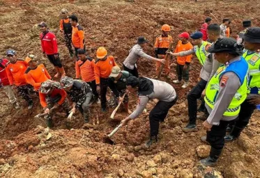 Bencana Tanah Longsor  di Cilacap 2 Orang Meninggal 21 Hilang   