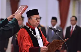 Kriminal  Hakim MK Arsul Sani  Dilaporkan ke Bareskrim Terkait  Dugaan Ijazah Palsu
