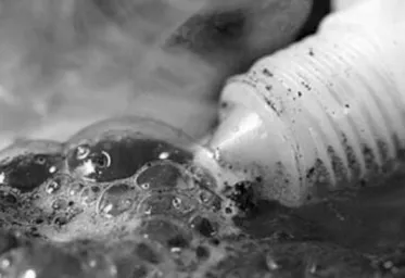 Dua Warga Kebayoran Lama Mendapat Teror Siraman Air Keras oleh OTK di Pamulang