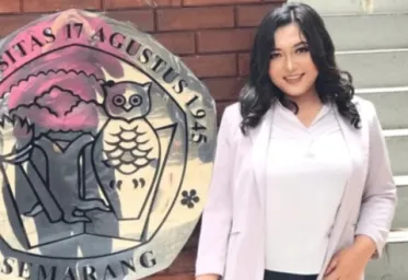 Tinggal Bersama Dengan Dosen Cantik Anggota Polisi Dipatsuskan