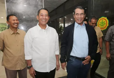 Jabat Dirut Bulog dan Danjen Akademi Novi Helmy Dipromosikan Mendapat Bintang 3 