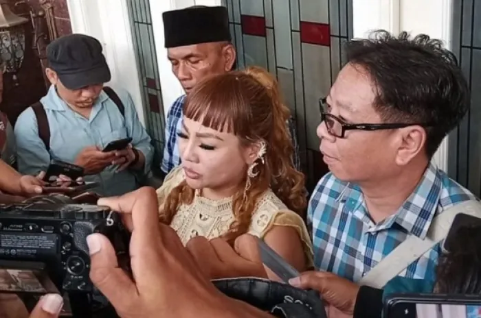 Ribut Soal Ijazah Antara Armuji Vs Jan Hwa soal Ijazah Berujung Saling Minta Maaf