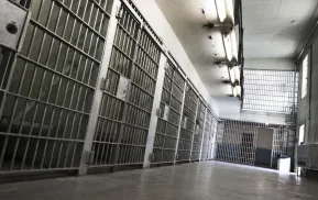 8 Tahanan Polres Lahat Kabur Usai Bobol Tembok Pakai Obeng