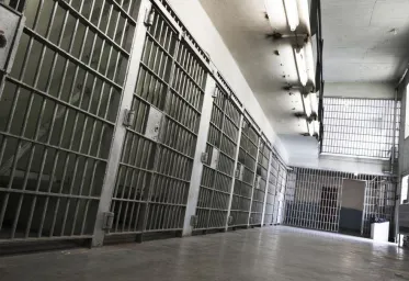 8 Tahanan Polres Lahat Kabur Usai Bobol Tembok Pakai Obeng