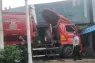 Truk Tangki BBM Tabrak Ruko di Jakarta Timur