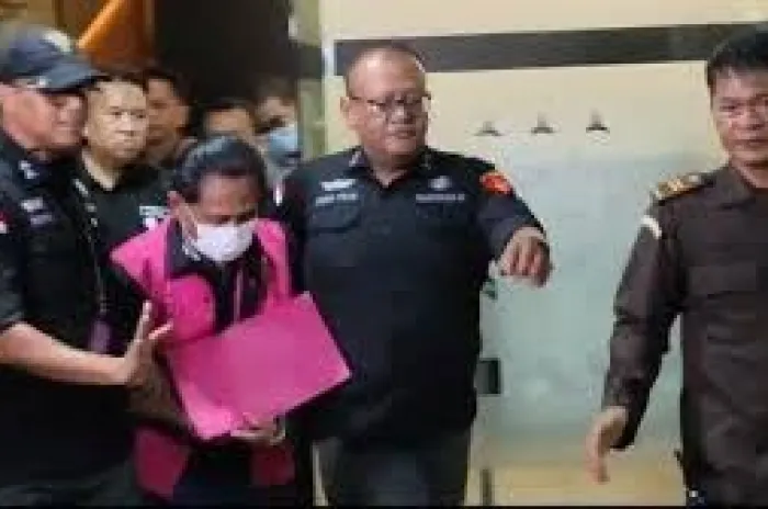 Hari Ini Dakwaan Mantan Ketua PN Surabaya di Kasus Ronald Tannur Dibacakan
