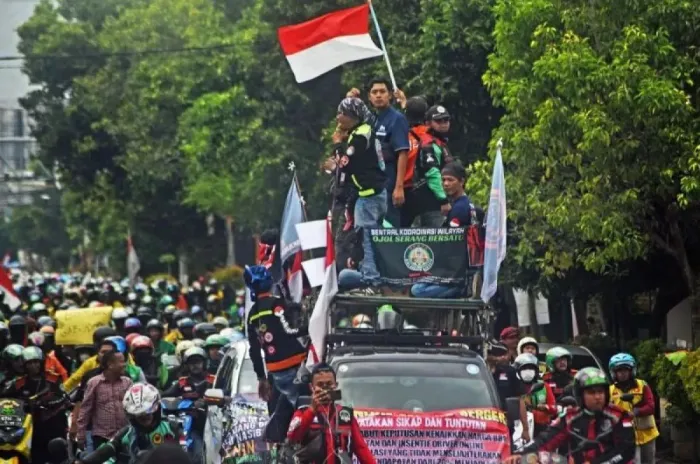 Hari Ini, Puluhan Ribu Ojol lakukan Demo, Menuntut Penurunan Potongan Aplikasi  