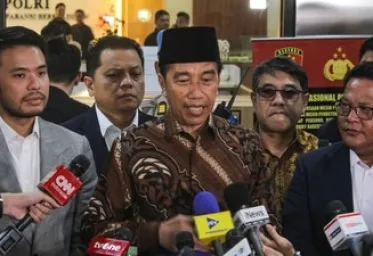 Zaenal  Mustofa Mantan  Penggugat Jokowi Resmi Ditahan Kasus Dugaan Pemalsuan Surat