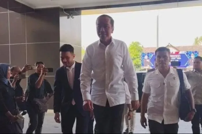 Polisi Sita Ijazah SMA dan UGM Milik  Jokowi 