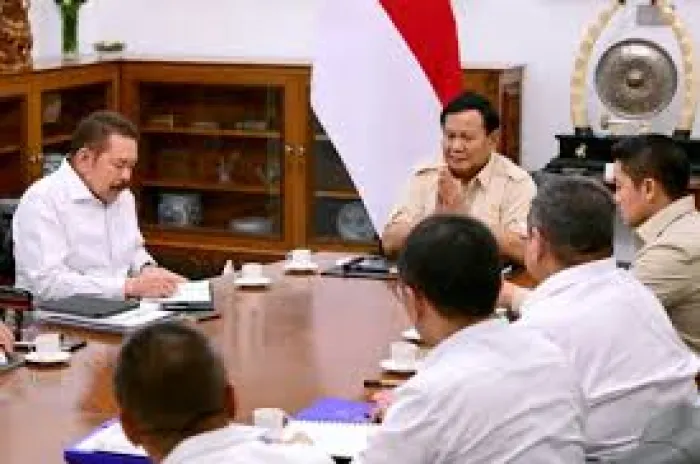 Presiden Prabowo  Tiba-tiba Panggil Kapolri-Jaksa Agung ke Istana Semalam