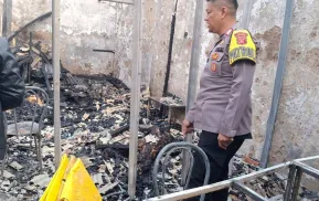 Polisi Tangkap Remaja 16 Tahun  Yang Diduga  Membakar Kios Lele  Yang Tewaskan Nenek  Pamannya