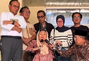 Saat Jenguk Delperdo Marhaen  Sinta Nuriyah Ungkapkan Keprihatinannya