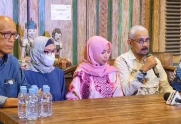 Istri Arya Daru Minta Prabowo  Dan Kapolri  Untuk Jujur  Dalam Usut Kematian Suaminya