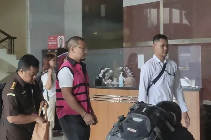 Kejagung Tahan Direktur Perusahaan Anak Riza Chalid  di Rutan KPK