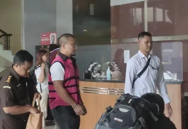 Kejagung Tahan Direktur Perusahaan Anak Riza Chalid  di Rutan KPK