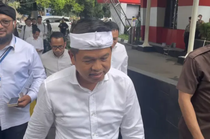 Wakil Walkot Bandung Sebagai Tersangka, KDM Minta Semua Hormati Proses Hukum 