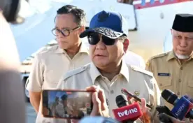 Nasional Prabowo Minta Mendagri Copot Bupati Aceh Selatan Karena Pergi Umrah Saat Bencana  