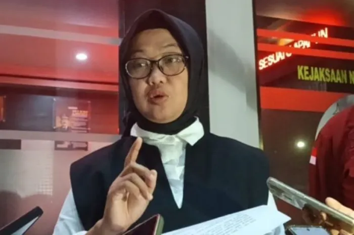 Diduga  Lakukan Penyalahgunaan Wewenang, Kajari Sampang Diperiksa Kejagung 