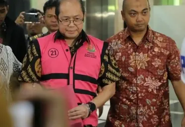 Hakim Vonis Mantan Pejabat Kemenkeu 15 Tahun Penjara  Dalam Kasus  Jiwasraya