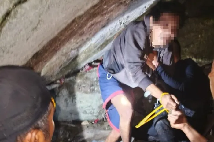 Camat Taniwel Timur Tersangka Kasus Dugaan Pencabulan Ditangkap Setelah Sembunyi di Gua Selama 3 Tahun