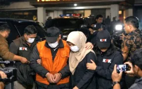 OTT KPK Jaring Bupati Rejang Lebong Bersama 6 Orang Diterbangkan ke Jakarta