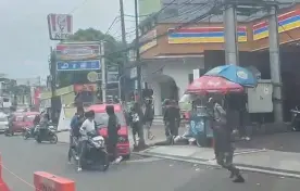 Kriminal Terjadi Teror Pembacokan Brutal di Sukabumi, Tukang Parkir & Warga Jadi Korban