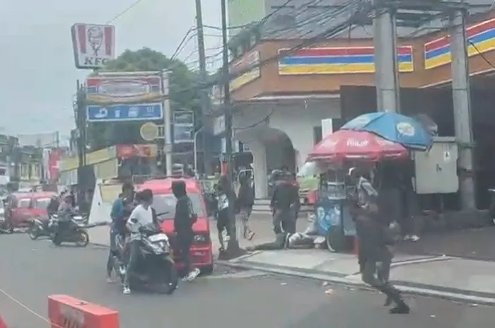 Terjadi Teror Pembacokan Brutal di Sukabumi, Tukang Parkir & Warga Jadi Korban