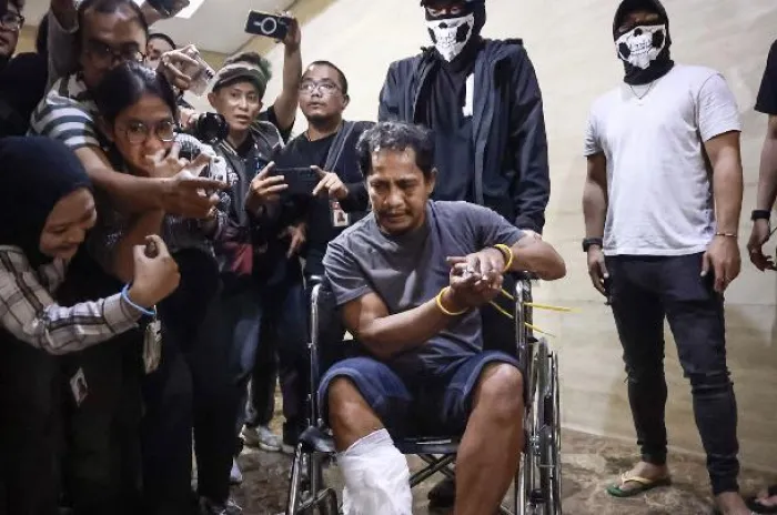 Bandar Sabu Taruh  Uang Sebesar Rp 1,6 M  di Depan Ruangan AKBP Didik